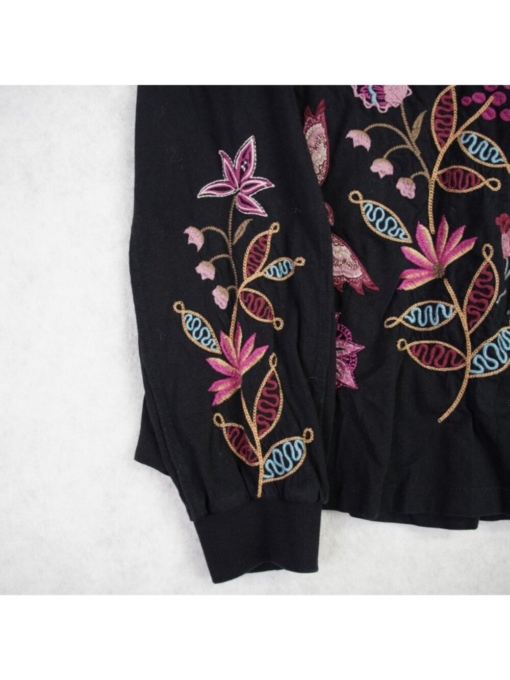 Johnny Was Womens Black Floral Embroidered Pullover Sweatshirt Size Small Boho - Picture 4 of 8